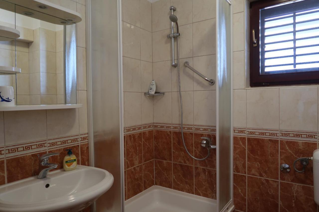 Center Apartment *