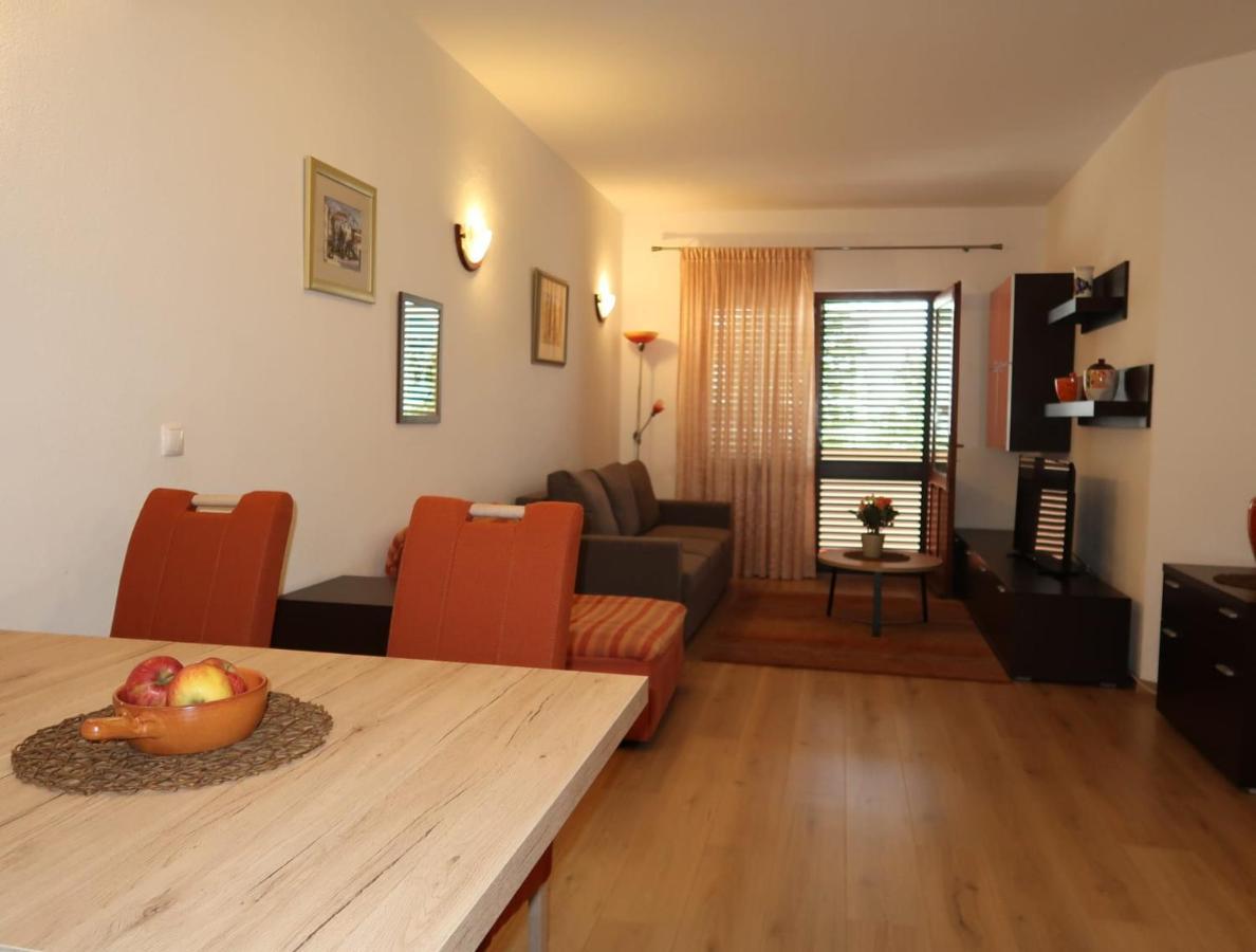 Center * Makarska